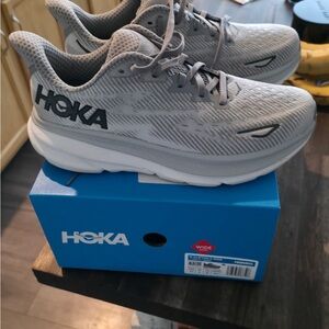 Hoka Sneakers